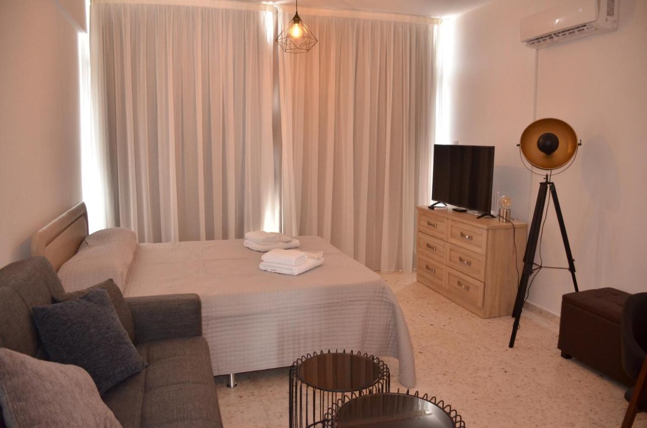 Almyria Apartments - By Imh Travel & Tours Pafos Zewnętrze zdjęcie