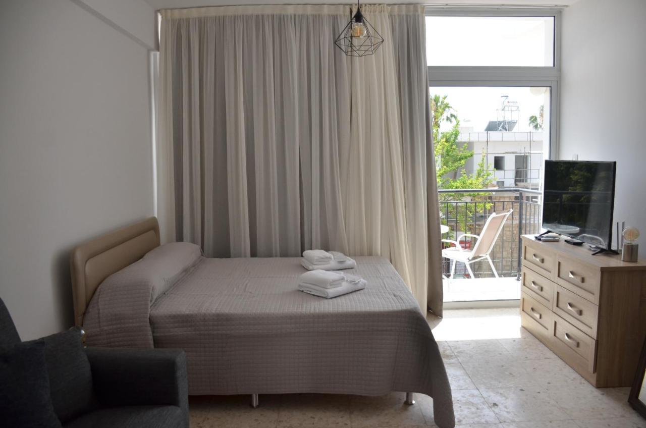 Almyria Apartments - By Imh Travel & Tours Pafos Zewnętrze zdjęcie